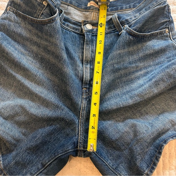 Levi's High-Waisted Jean Shorts - Picture 7 of 13